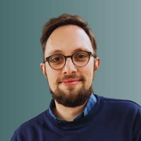 journalist portrait professional headshot